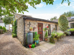 Uk47176 - Vine Barn